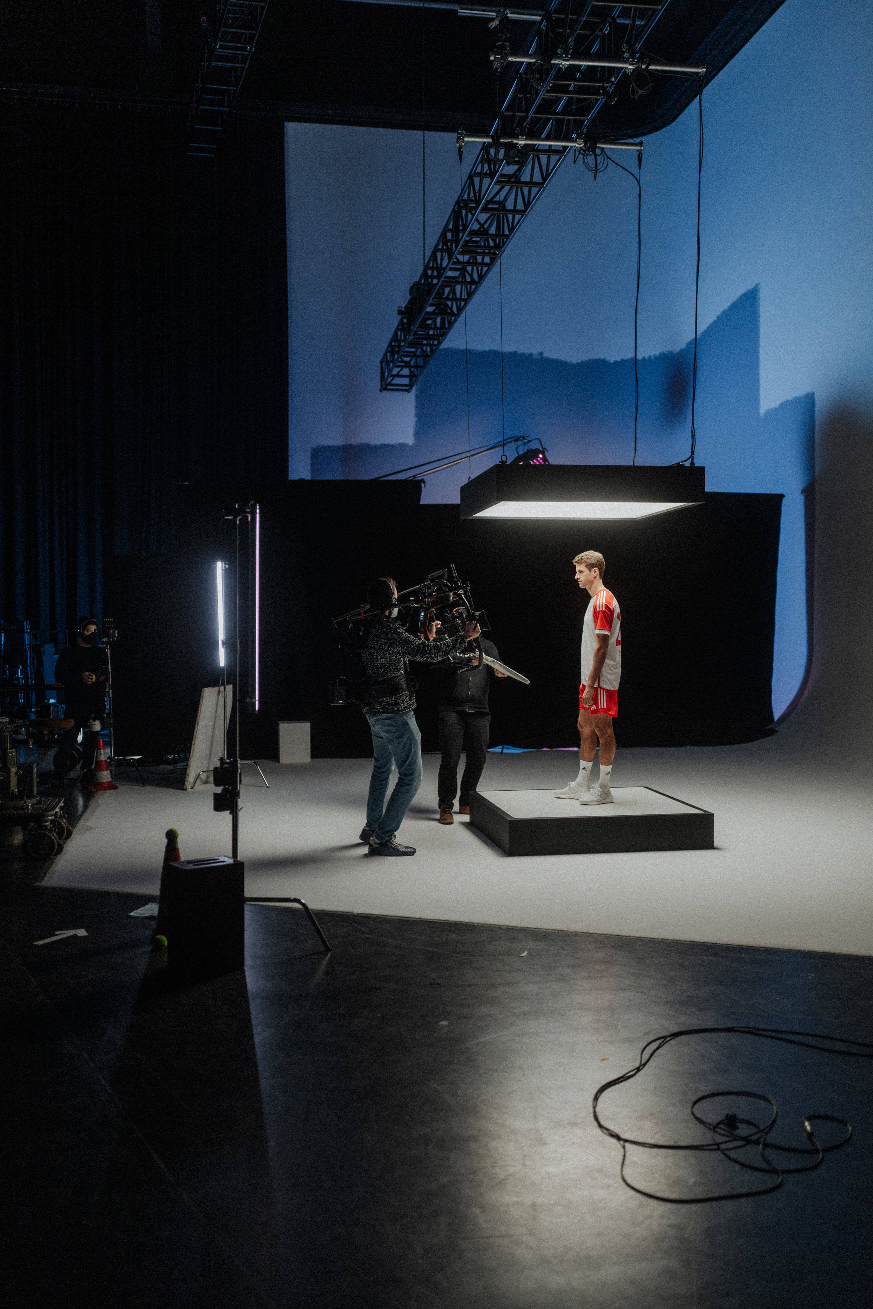 Produktion für ein Content Video für adidas und dem FC Bayern München von quadratkollektiv aus Nürnberg. / Production of a content video for adidas and FC Bayern Munich by quadratkollektiv from Nuremberg.