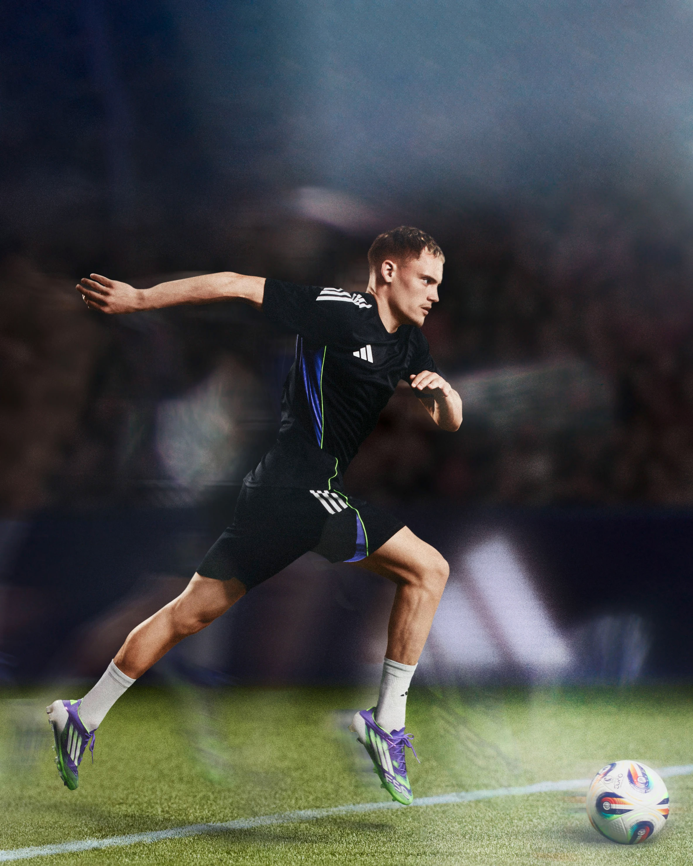 Foto- und Videoproduktion für Adidas mit Florian Wirtz in Kooperation mit der Agentur Homeground London in Leverkusen / Photo and video production for Adidas featuring Florian Wirtz in cooperation with the Homeground London agency in Leverkusen.